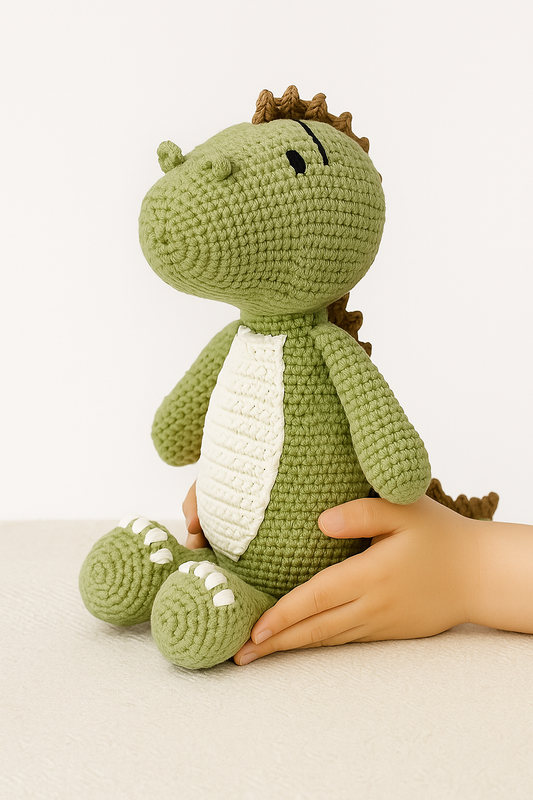 Gehäkeltes Kuscheltier - großer Dino